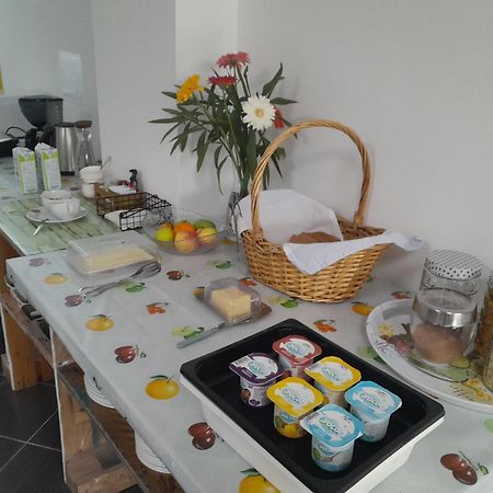 Change The World Hostels - Acores - Ponta Delgada Εξωτερικό φωτογραφία