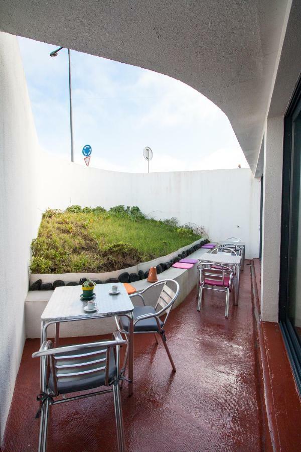 Change The World Hostels - Acores - Ponta Delgada Εξωτερικό φωτογραφία